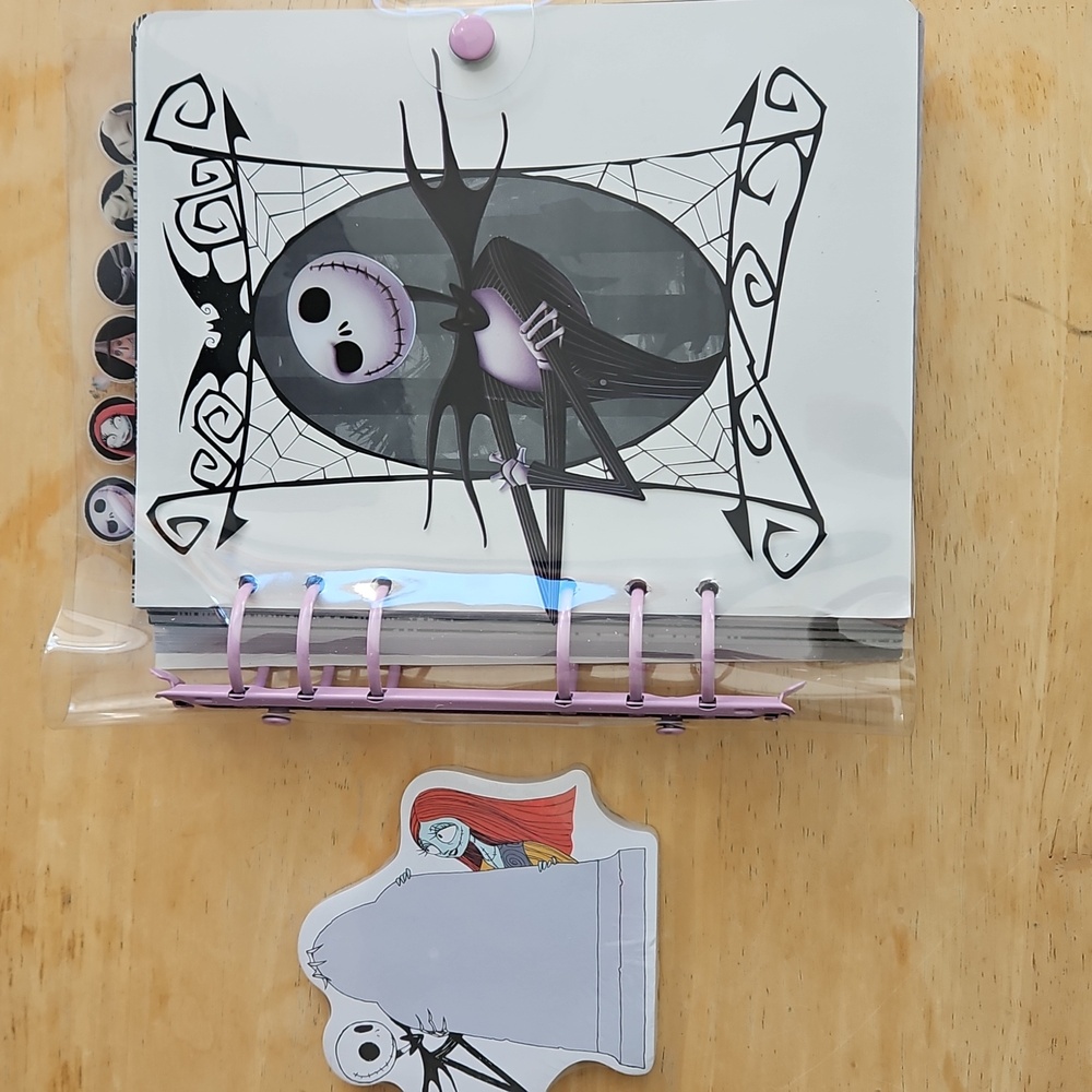 THE NIGHTMARE BEFORE CHRISTMAS SNAP FRONT JOURNAL AND STICKY NOTES